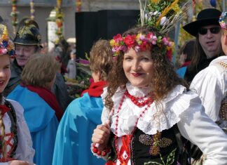 Kiedy jest śmigus-dyngus dla dziewczyn? Kiedy jest śmigus-dyngus dla dziewczyn?