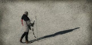 Jak założyć cięciwę na łuk bez napinacza?