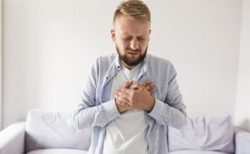 Po jakim czasie mogą pojawić się objawy wstrząsu mózgu?