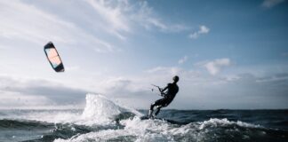 Czy kitesurfing jest trudny?